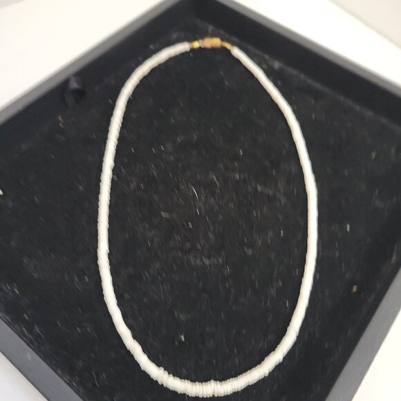 Vintage 70's Super Thin Puka Shell Necklace - Picture 1 of 3